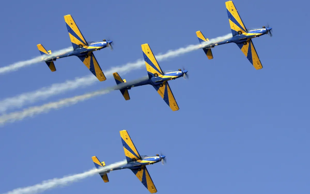 FESTA NO CÉU - Esquadrilha Fox fará espetáculo aéreo no Aeroporto José Coleto que espera milhares de pessoas em ji-Paraná
